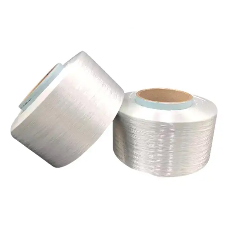 Apakah terdapat perbedaan yang signifikan dalam kompatibilitas benang lelehan panas dengan titik leleh berbeda bila dipasangkan dengan kain berbeda, seperti wol dan katun?